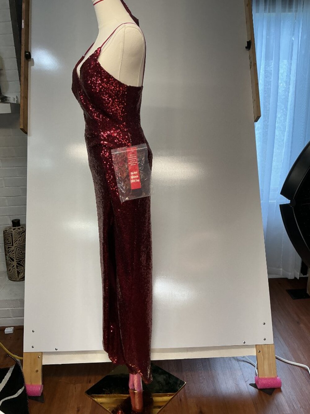 B. Smart Burgundy Sequin Formal Gown Size 5/6 NWT With Matching Face Mask - Picture 3 of 14